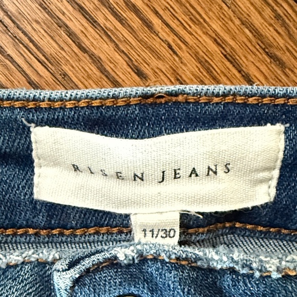 Risen Jeans Women’s 11 Waist 30 Stylish Distressed Flare Jeans in Blue - Picture 2 of 5